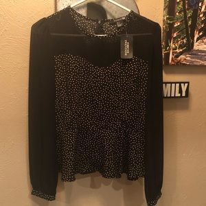 Women’s Size Small Top